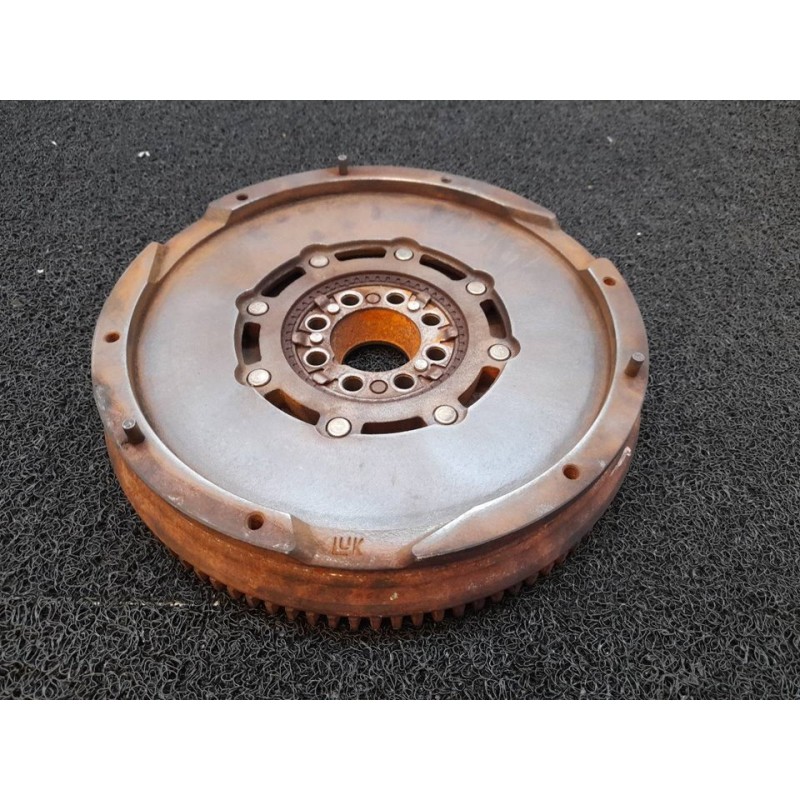 Recambio de volante motor para toyota auris 2.0 d-4d cat referencia OEM IAM 20807  LUK
