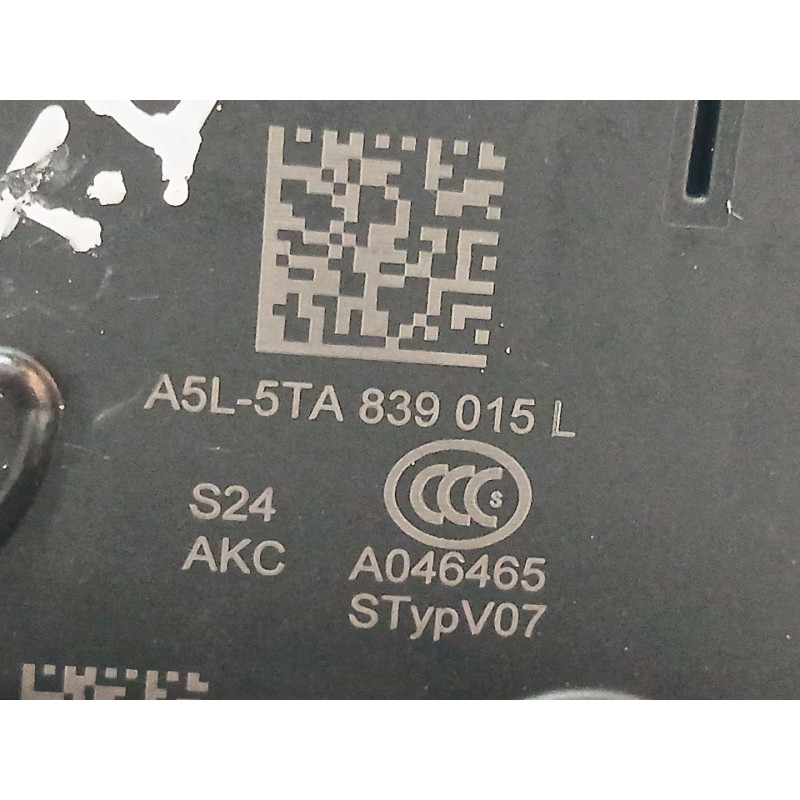 Recambio de cerradura puerta trasera izquierda para skoda fabia ambition plus referencia OEM IAM A5L5TA839015L - Blanco 2