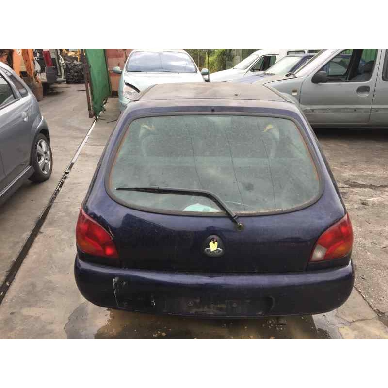 ford fiesta berlina del año 1998