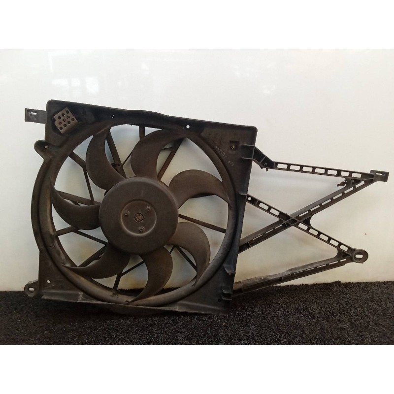 Recambio de electroventilador para opel astra g coupé 1.8 16v referencia OEM IAM 0130303245  BOSCH