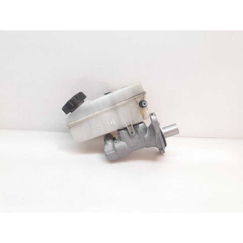 Recambio de bomba freno para dacia sandero stepway referencia OEM IAM 8304 - Blanco 3