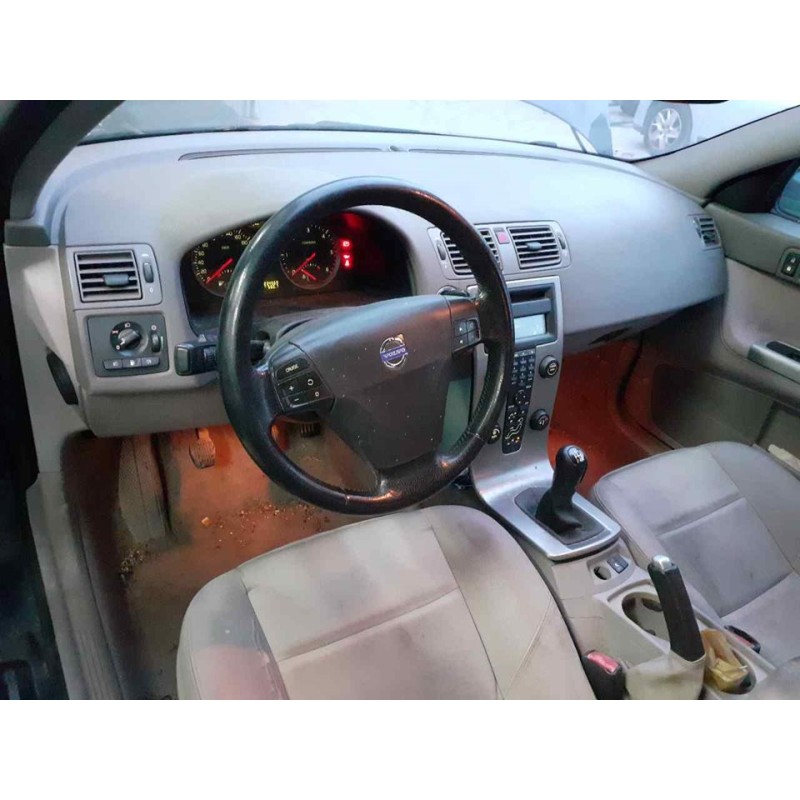 volvo s40 berlina del año 2006
