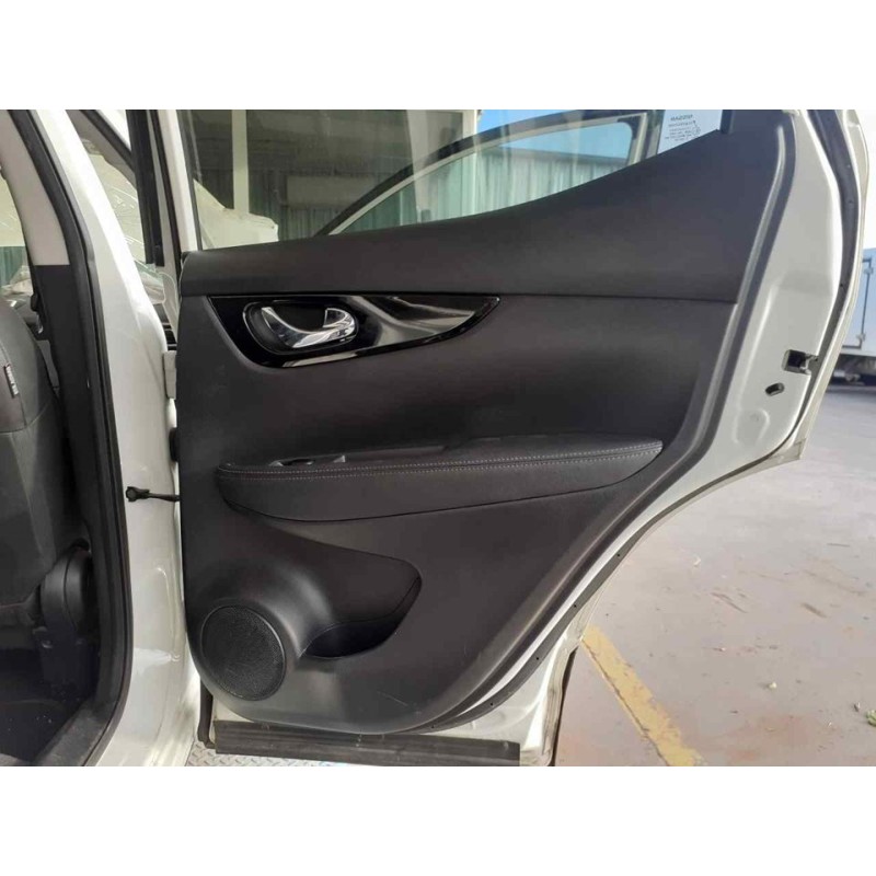 Recambio de guarnecido puerta trasera derecha para nissan qashqai (j11) 360 referencia OEM IAM - Blanco 2