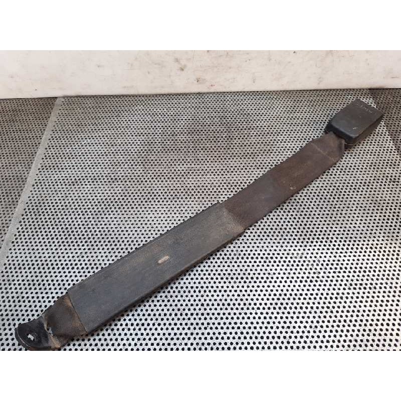 Recambio de enganche cinturon trasero izquierdo para nissan cabstar e 3.0d referencia OEM IAM   