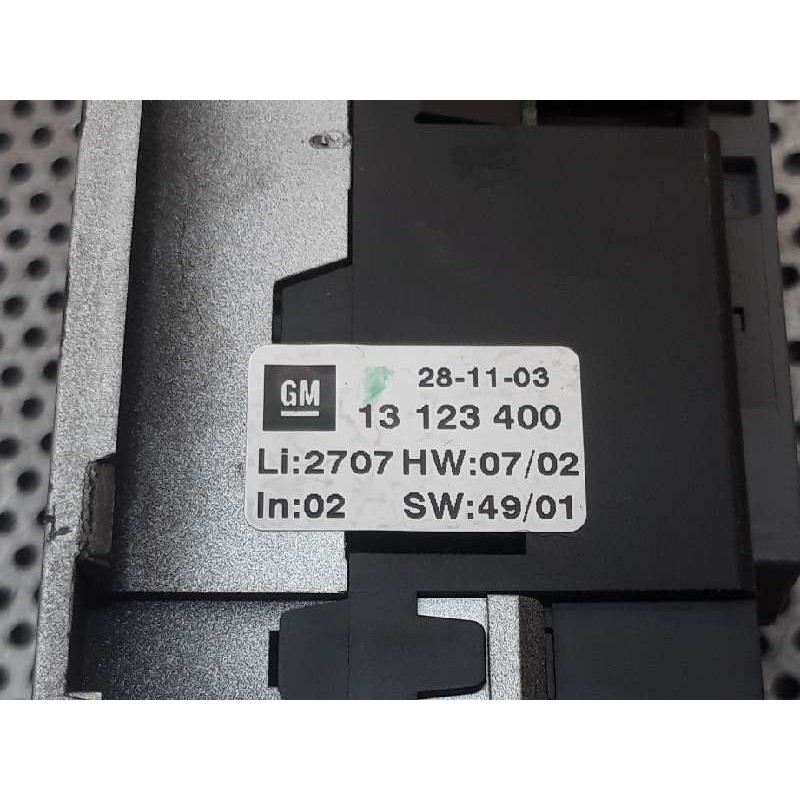 Recambio de mando climatizador para opel corsa c cosmo referencia OEM IAM 13123400 - Gris 3