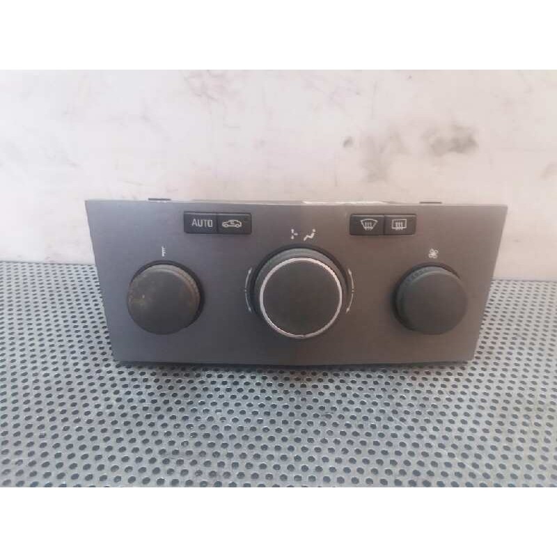 Recambio de mando climatizador para opel astra gtc 1.7 16v cdti referencia OEM IAM 901512400003 13122963 