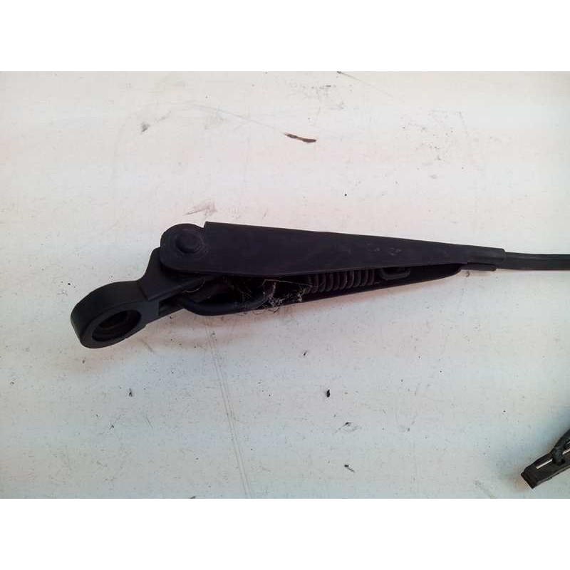 Recambio de brazo limpia trasero para ssangyong kyron 200 xdi limited referencia OEM IAM - Negro 2