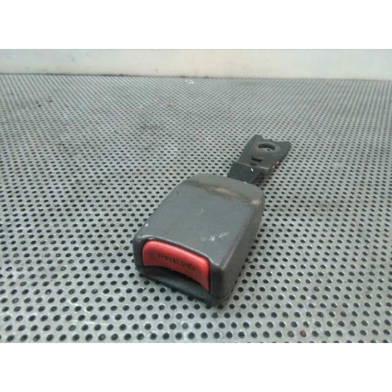Recambio de enganche cinturon delantero derecho para kia sephia ll básico referencia OEM IAM   