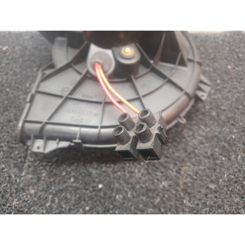 Recambio de motor calefaccion para opel corsa c first referencia OEM IAM 006453T  VALEO - Blanco 2