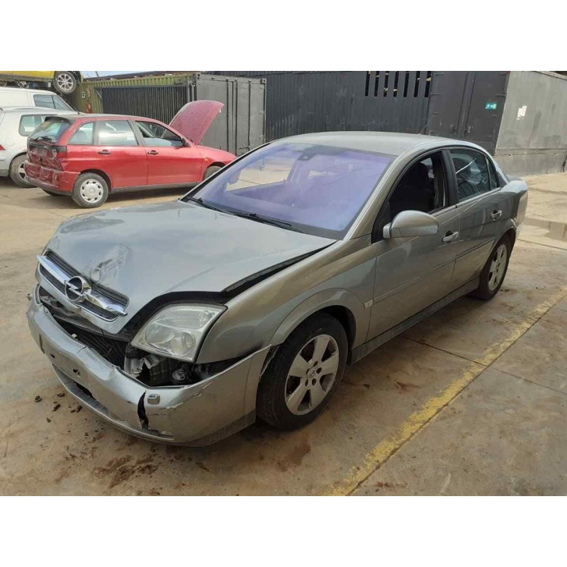 opel vectra c berlina del año 2004