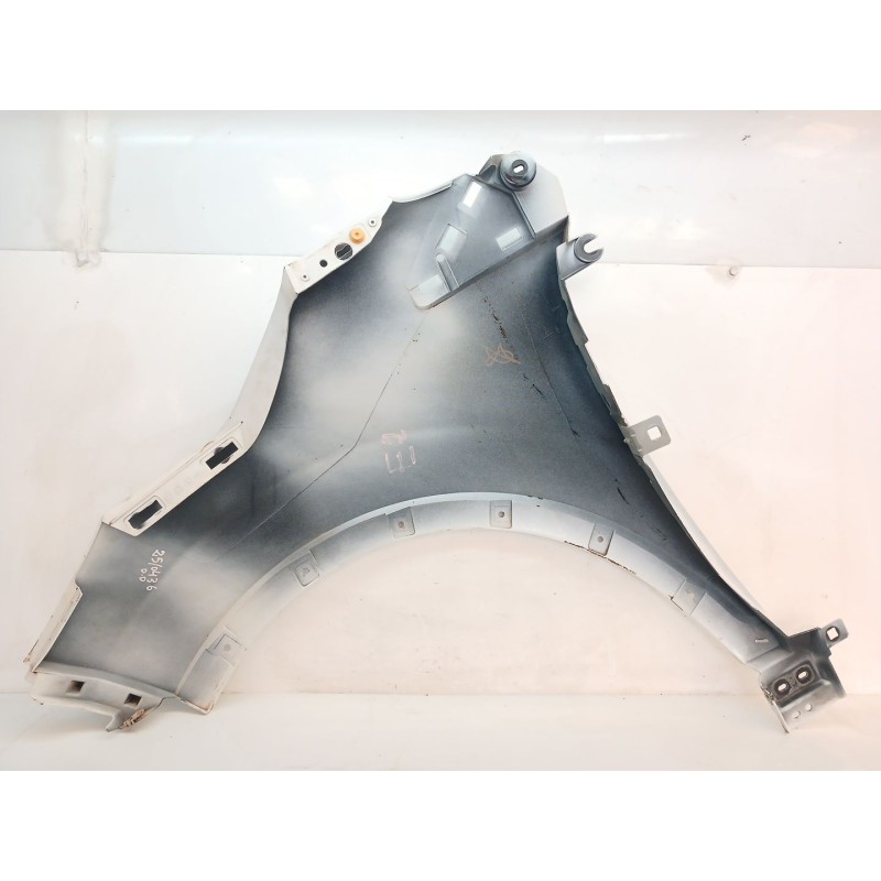 Recambio de aleta delantera derecha para renault captur limited referencia OEM IAM - Blanco 2