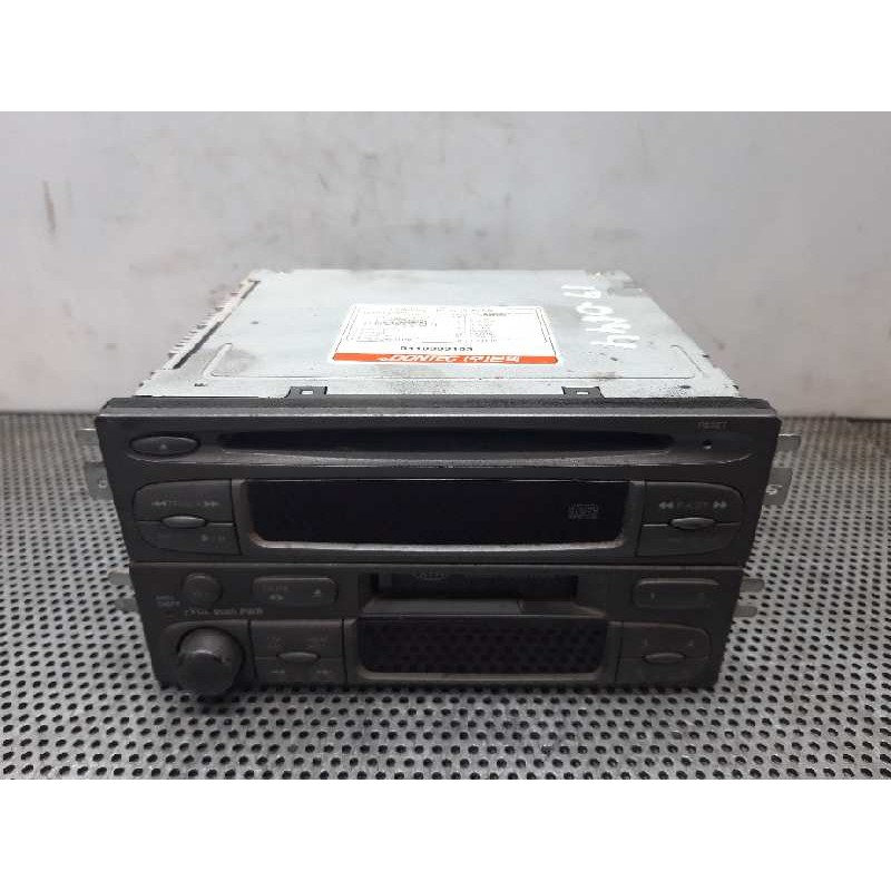 Recambio de sistema audio / radio cd para kia carnival td ls referencia OEM IAM 0K558668C0B  
