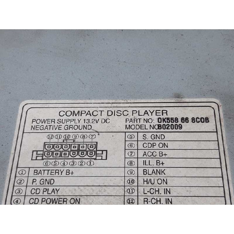 Recambio de sistema audio / radio cd para kia carnival td ls referencia OEM IAM 0K558668C0B - Gris 3