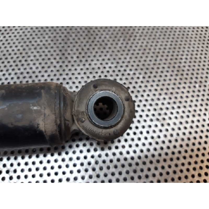 Recambio de amortiguador trasero derecho para opel astra twin top cosmo referencia OEM IAM - Blanco 3