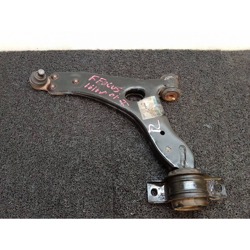 Recambio de brazo suspension inferior delantero izquierdo para ford focus berlina (cak) 1.6 16v cat referencia OEM IAM  105156