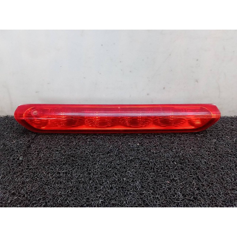 Recambio de luz central de freno para peugeot 308 confort referencia OEM IAM 9680426580  
