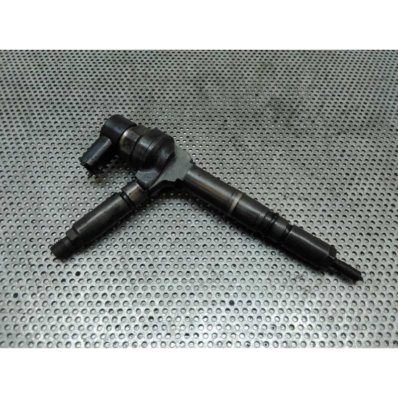 Recambio de inyector para opel astra gtc 1.7 16v cdti referencia OEM IAM 0445110175  