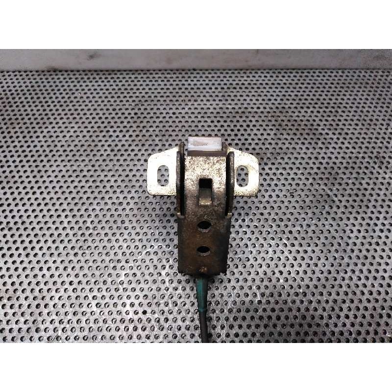 Recambio de cerradura puerta trasera derecha para ford fiesta courier furg. referencia OEM IAM - Blanco 2