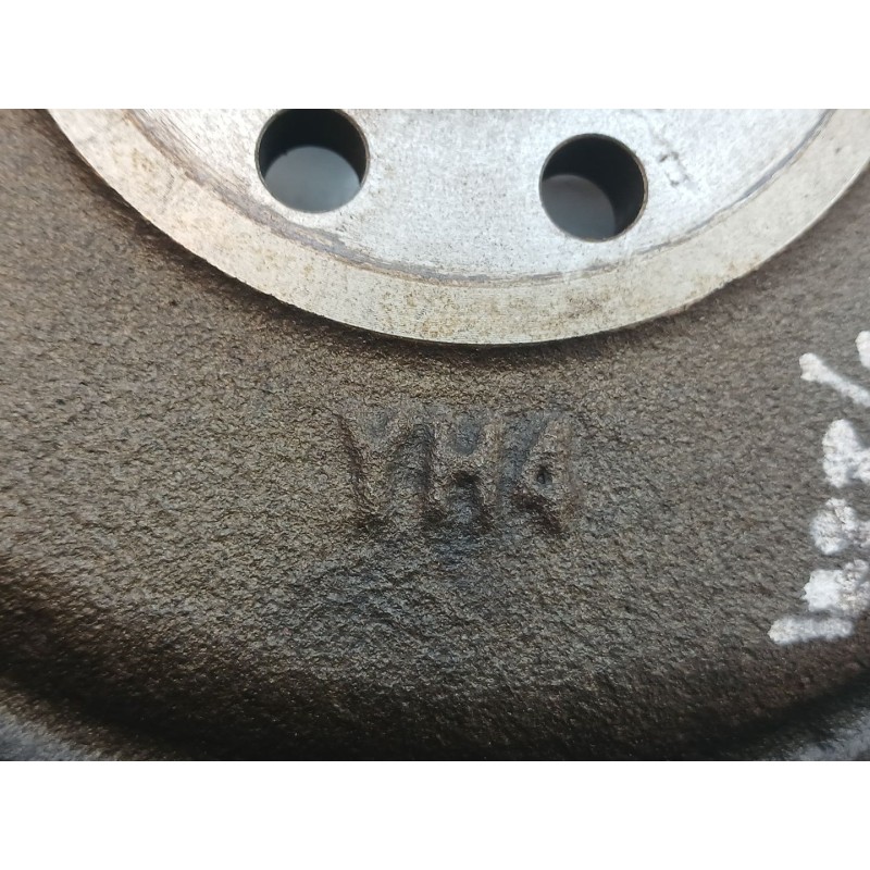 Recambio de volante motor para kia sportage gt line 2wd referencia OEM IAM YH4 - Blanco 2