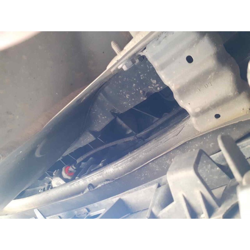 Recambio de refuerzo paragolpes trasero para peugeot 208 active referencia OEM IAM   