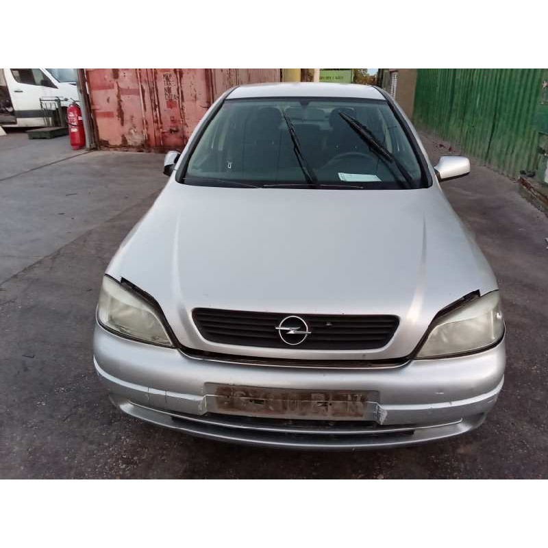 opel astra g berlina del año 2001