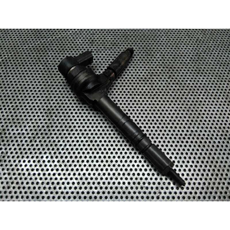 Recambio de inyector para opel astra h berlina 1.7 16v cdti referencia OEM IAM 0445110175  