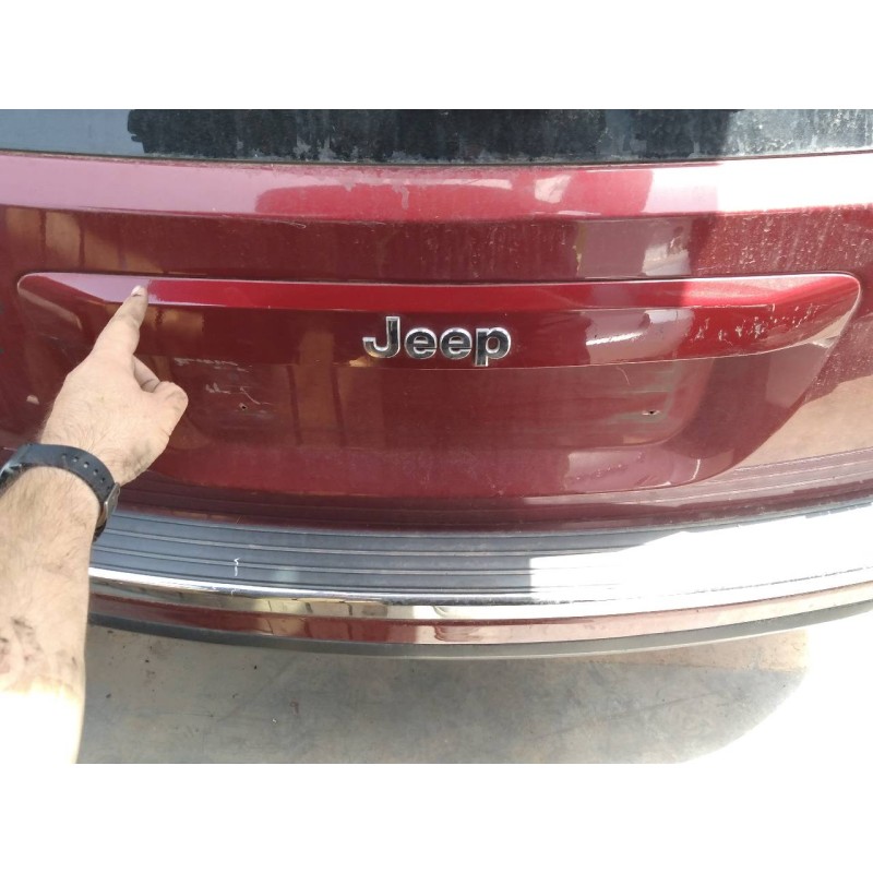 Recambio de molduras traseras para chrysler jeep compass limited plus 4x2 referencia OEM IAM   