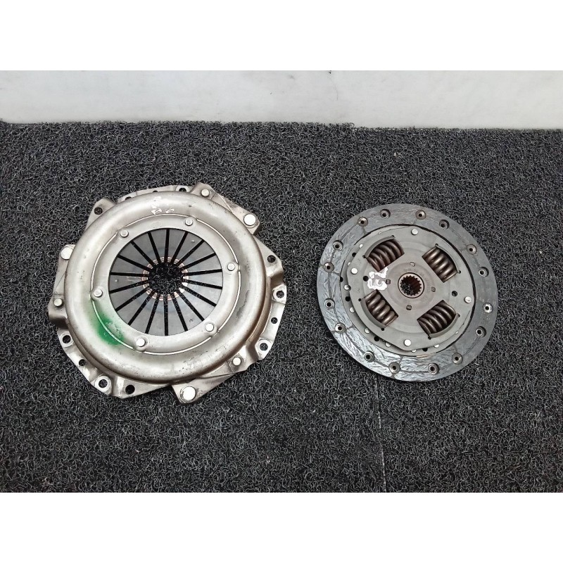 Recambio de kit embrague para peugeot 206+ básico referencia OEM IAM 7L10A118019710 318024810 LUK