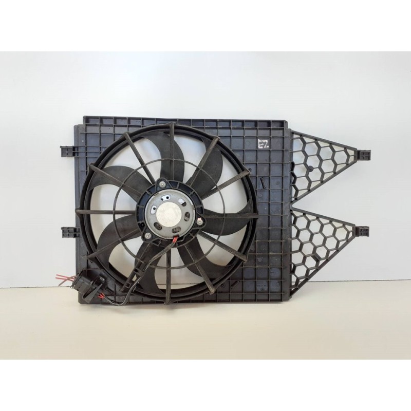 Recambio de electroventilador para skoda fabia (5j2 ) style referencia OEM IAM 6R0121207A 4