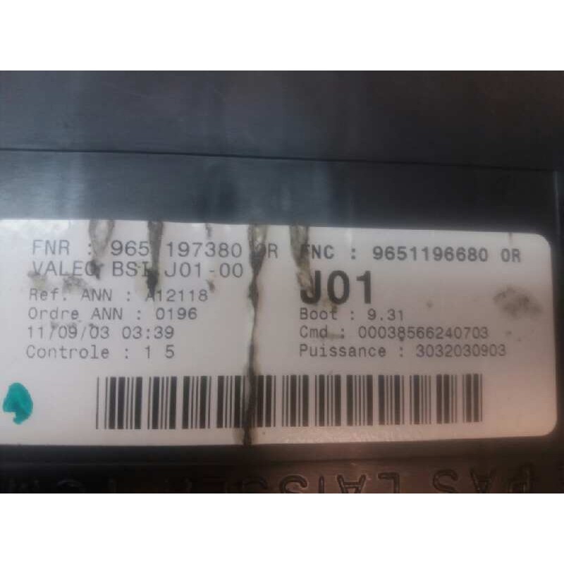 Recambio de caja reles / fusibles para citroën c5 berlina 2.0 hdi sx referencia OEM IAM 9651197380 9651196680 2
