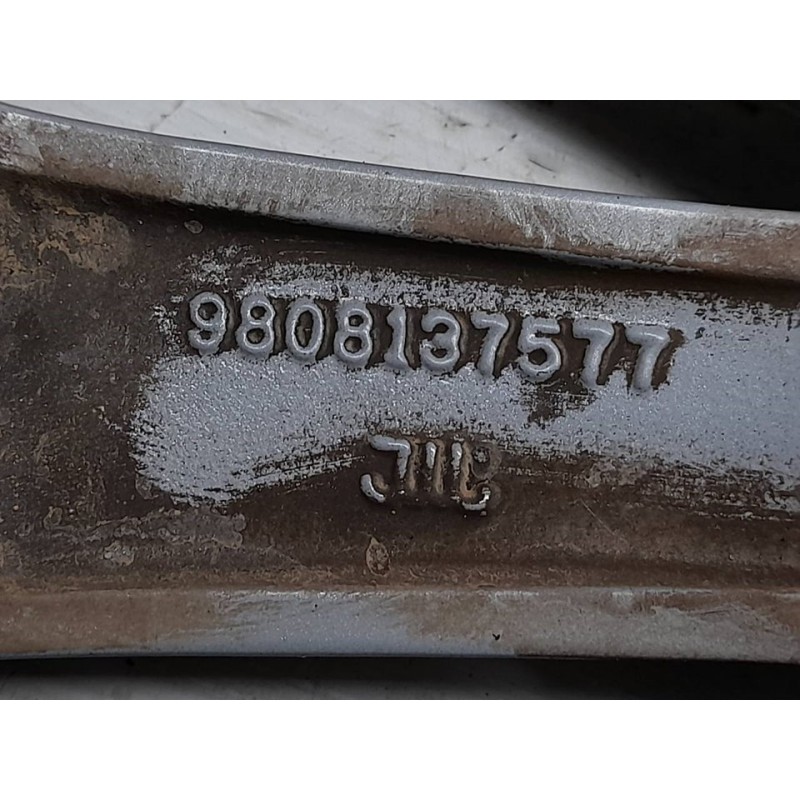 Recambio de llanta para peugeot 208 style referencia OEM IAM 9808137577 4