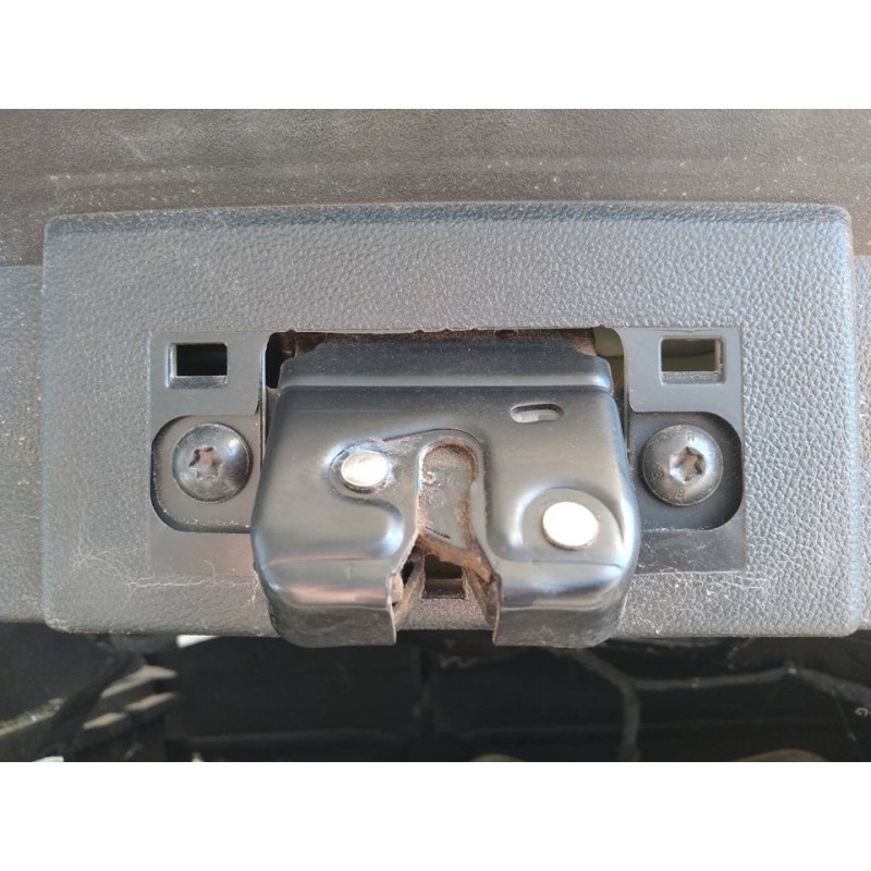 Recambio de cerradura maletero / porton para renault captur ii e-tech engineered referencia OEM IAM   