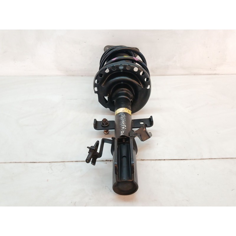Recambio de amortiguador delantero derecho para renault captur limited referencia OEM IAM 543020638R  