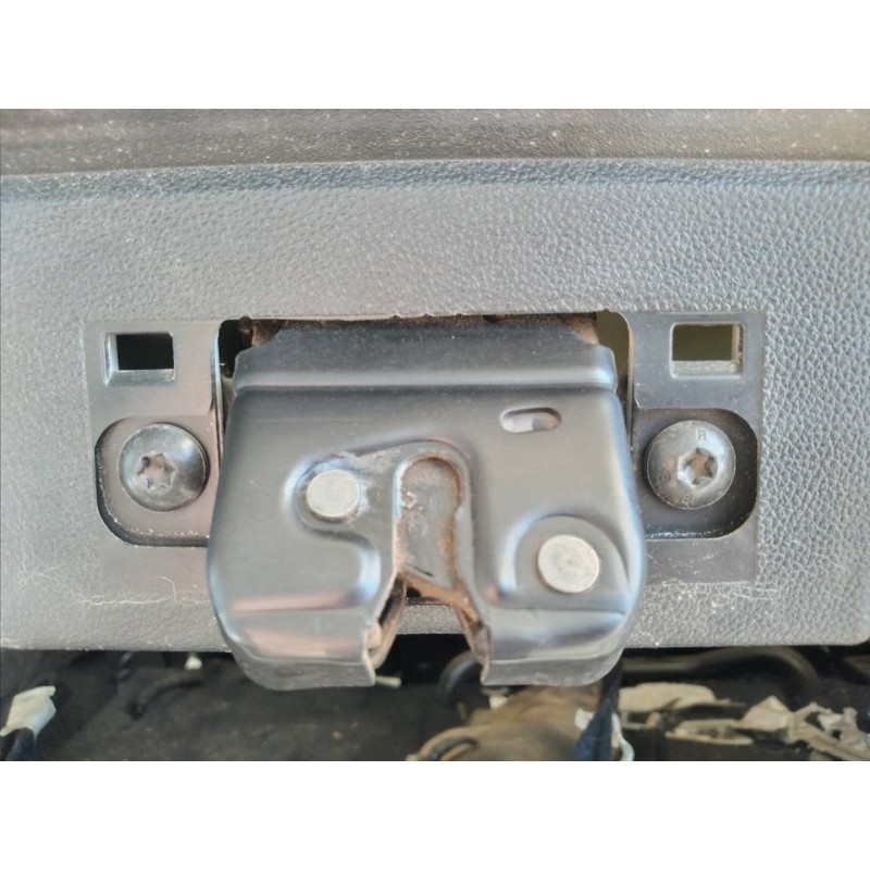 Recambio de cerradura maletero / porton para renault captur ii e-tech engineered referencia OEM IAM - Gris 2