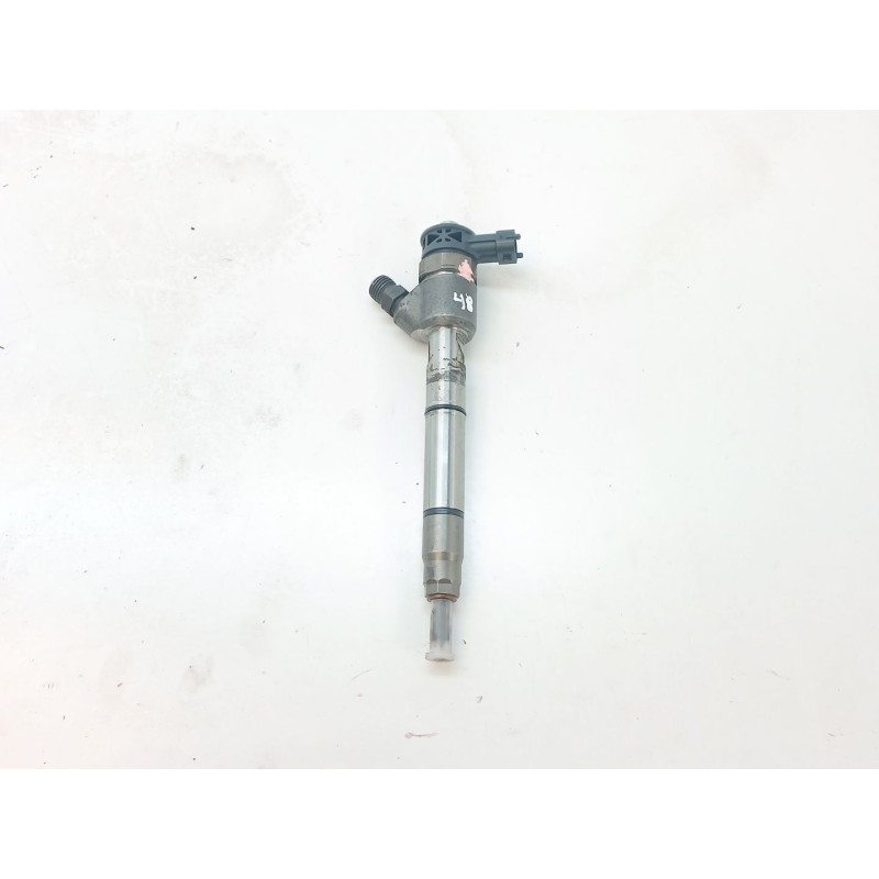 Recambio de inyector para kia sportage gt line 2wd referencia OEM IAM 0445110589 338002A610 - Blanco