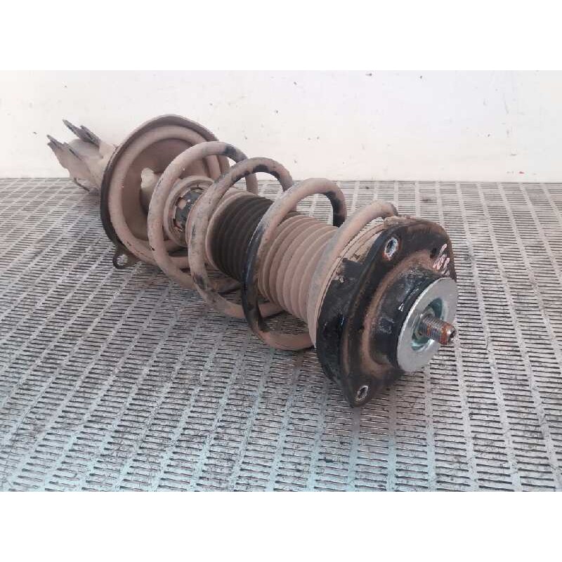 Recambio de amortiguador delantero derecho para volkswagen polo berlina (6n2) 1.0 referencia OEM IAM - Rojo 2