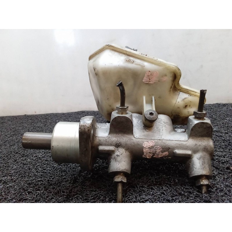 Recambio de bomba freno para ford fiesta courier furg. referencia OEM IAM - Blanco 2