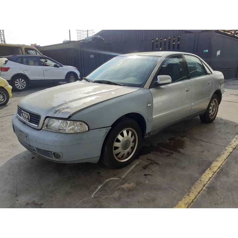 audi a4 berlina (b5) del año 2001