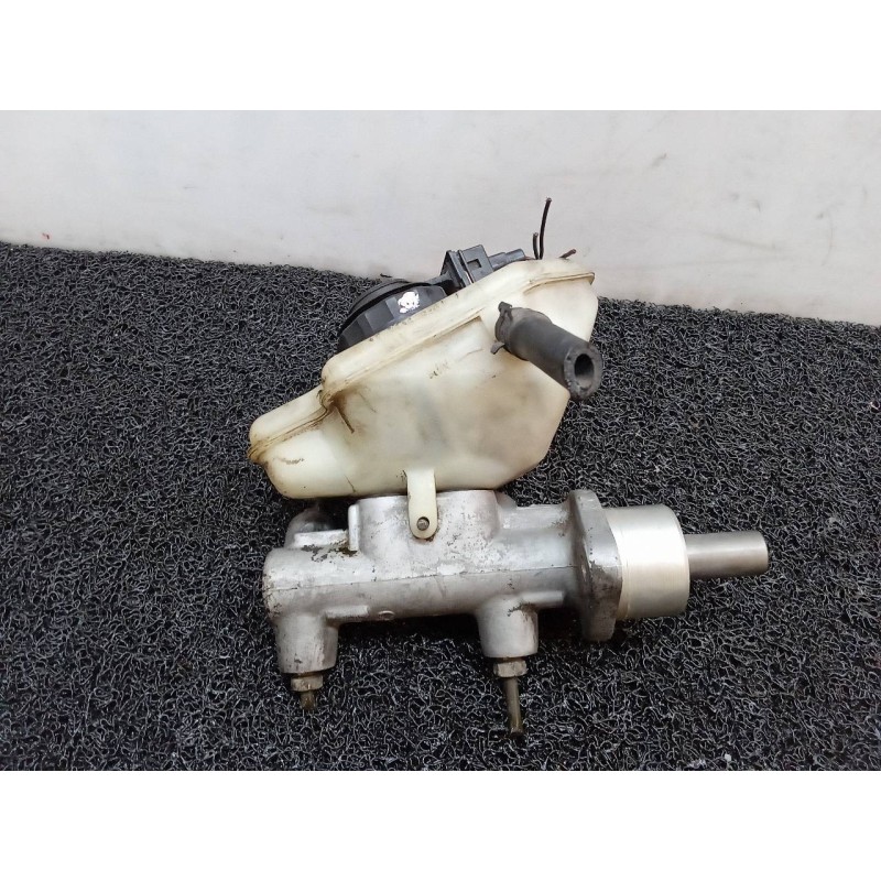 Recambio de bomba freno para ford fiesta courier furg. referencia OEM IAM - Blanco 3