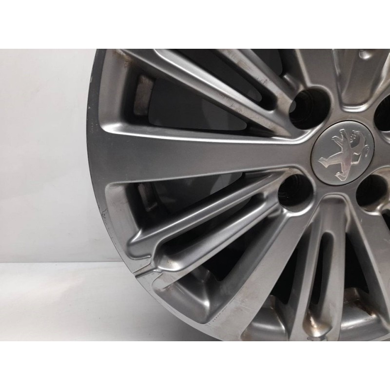 Recambio de llanta para peugeot 208 style referencia OEM IAM 9808137577 3