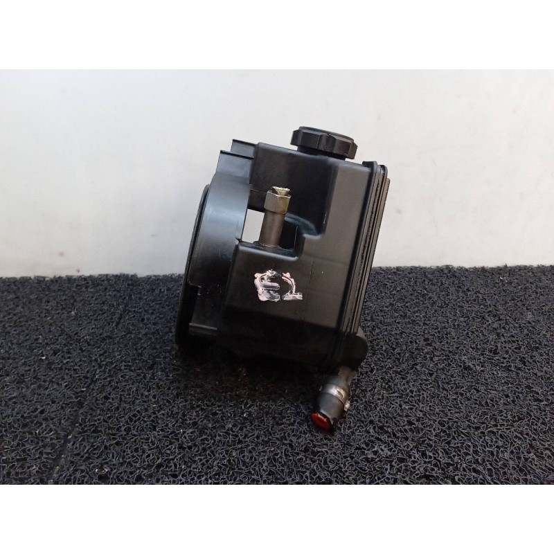 Recambio de bomba direccion para peugeot 206+ básico referencia OEM IAM 9686525080  