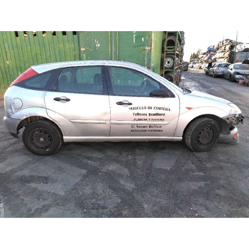 ford focus berlina (cak) del año 2000