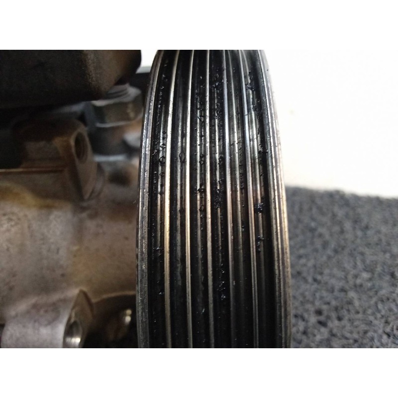 Recambio de bomba direccion para peugeot 206+ básico referencia OEM IAM 9686525080 - Blanco 2