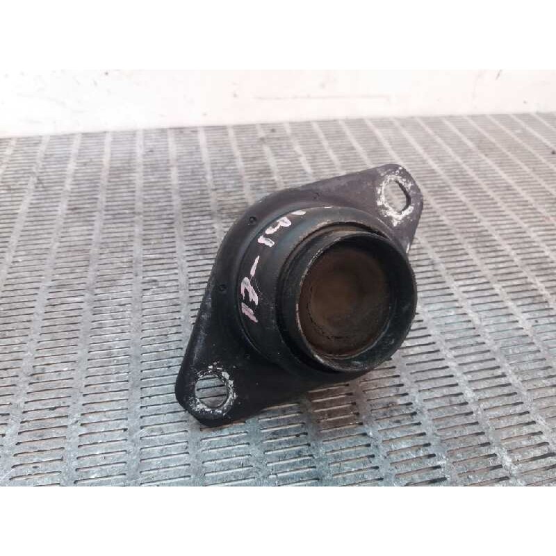 Recambio de soporte motor derecho para renault 19 (b/c/l53) 1.9 dt (cv.90) referencia OEM IAM 7700802927 - Blanco