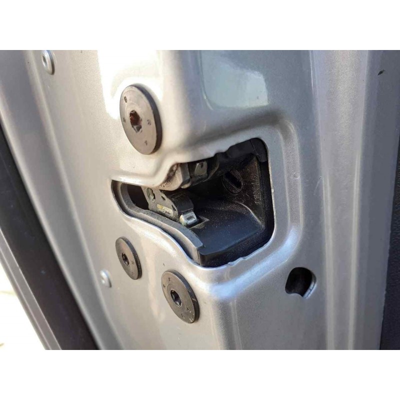 Recambio de cerradura puerta trasera izquierda para renault megane iii sport tourer dynamique referencia OEM IAM   