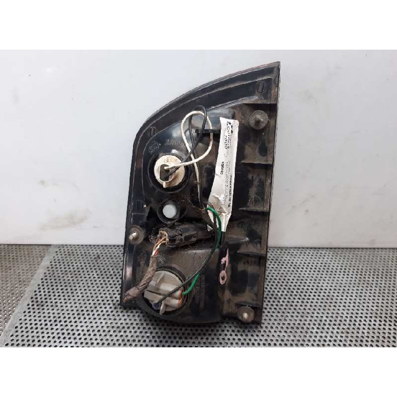 Recambio de piloto trasero derecho para ssangyong kyron 200 xdi limited referencia OEM IAM - Negro 4