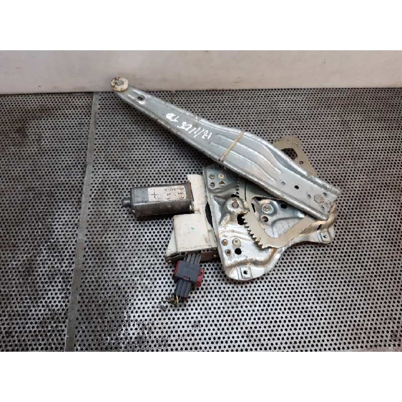 Recambio de elevalunas trasero derecho para toyota avensis wagon (t25) 2.0 d-4d executive referencia OEM IAM   