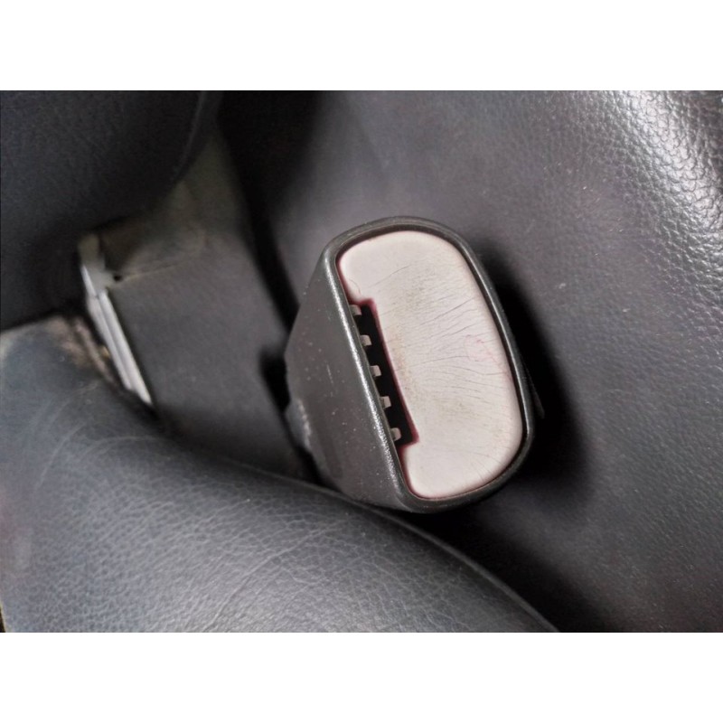 Recambio de enganche cinturon delantero derecho para chevrolet epica ltx referencia OEM IAM - Gris 2