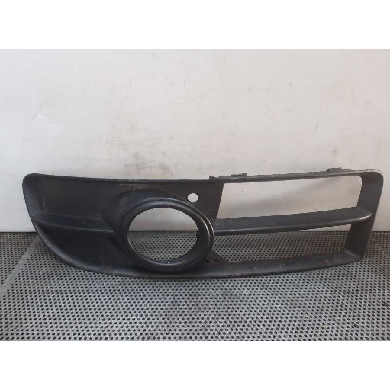 Recambio de rejilla paragolpes izquierda para audi a4 berlina (8e) 2.0 tdi 16v (103kw) referencia OEM IAM   