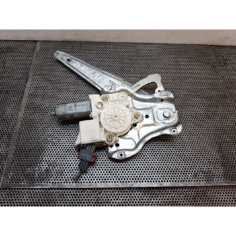 Recambio de elevalunas trasero izquierdo para toyota avensis wagon (t25) 2.0 d-4d executive referencia OEM IAM   